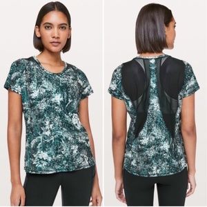 Lululemon Seek The Heat T-shirt, size 6